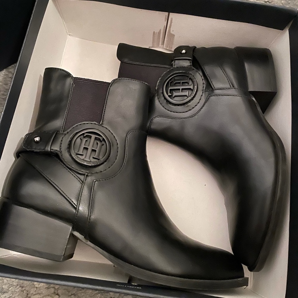 Tommy Hilfiger boots